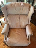 Leather recliner (light pink)