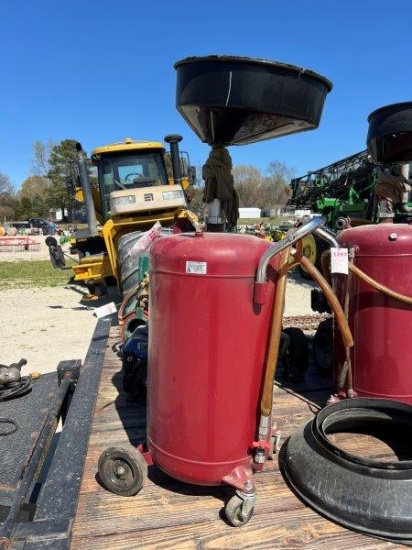 Hydraulic oil cather