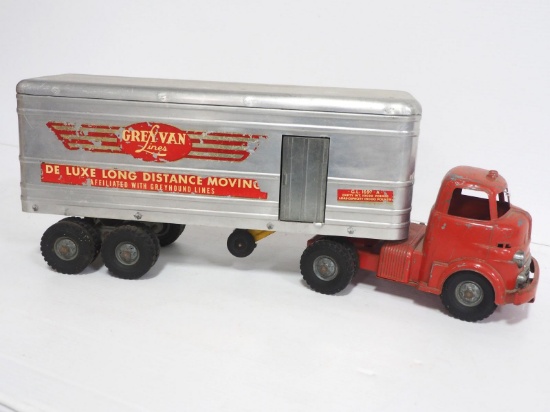 Wyandotte Grey Van Lines Truck