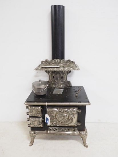 Bucks Jr. No.4 child's stove