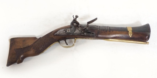 Early flintlock blunderbuster gun