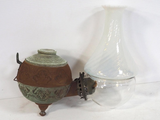 Wall-mount single angle lamp