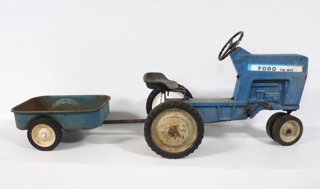 ford tractor pedal car