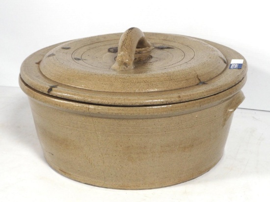 Stoneware dough bowl with lid