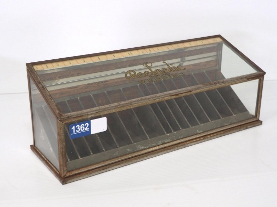 Reelastic Webbing countertop display