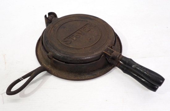 Stover No.8 cast iron waffle iron