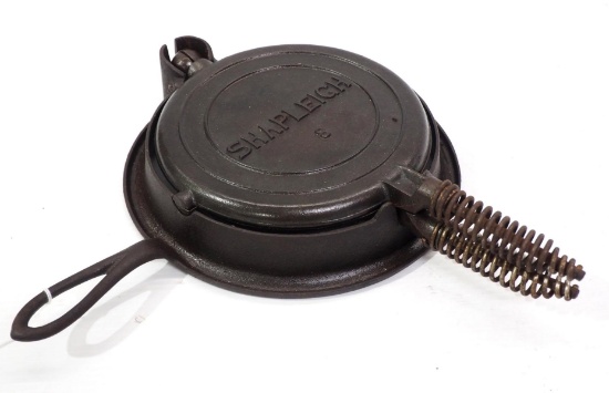 Shapleigh No.8 cast iron waffle iron