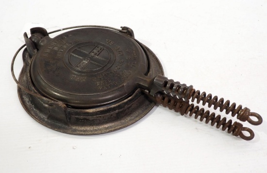 Griswold No.8 cast iron waffle iron