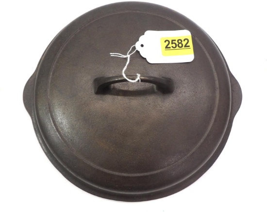 Griswold No.8 cast iron skillet cover