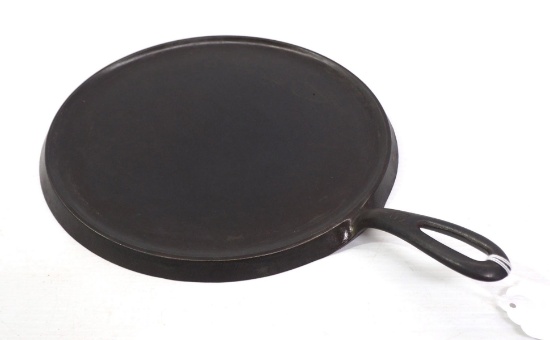 Griswold No.9 cast iron griddle