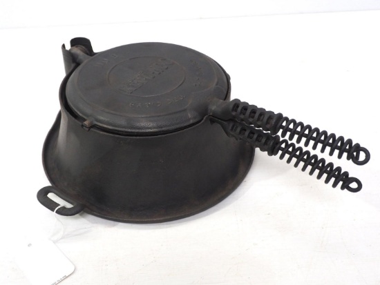 HSB&Co. Rev-O-Noc No.8 waffle iron