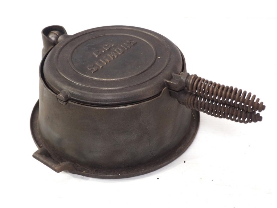 E.C. Simmons cast iron waffle iron