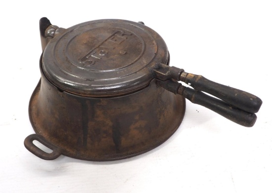 Stover No.8 cast iron waffle iron