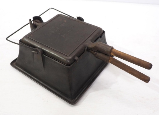 Griswold No.11 square waffle iron
