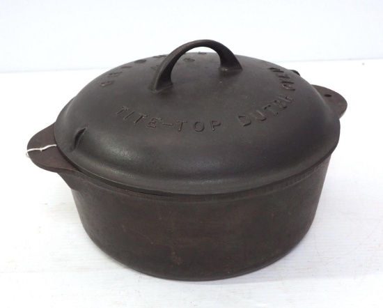 Griswold No.8 Tite-Top Dutch Oven & Lid
