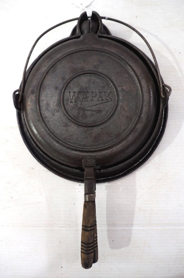 Wapak cast iron No.8 Waffle Iron