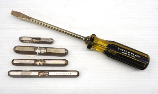 Screwdriver & Pocket Levels