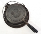 Wapak cast iron No.8 Waffle Iron