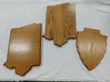 (3) OAK MOUNTING PLAQUES