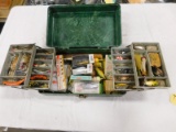 PLATIC TACKLE BOX PARTIALLY FULL OF VINTAGE LURES