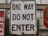 ONE WAY DO NOT ENTER - METAL SIGN