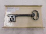 LARGE COLLECTOR KEY FROM THE FRANKLIN MINT SOCIETY