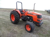 KUBOTA M5400 4X2 DIESEL TRACTOR