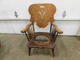 ANTIQUE ORNATE WOODEN SIDE CHAIR