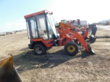 KUBOTA R520 COMPACT ARTICULATED END LOADER W/ QUICK ATTACH PLATE