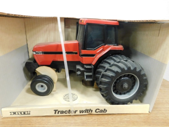 1987 ERTL 1/16 SCALE CASE INTERNATIONAL TRACTOR W/ CAB