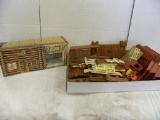 VINTAGE MARX U.S. CAVALRY SUPPLY BUILDING WITH PLASTIC FORT AND ACCESSORIES