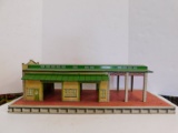 VINTAGE MARX METAL TOY FREIGHT TERMINAL