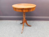 SMALL OAK ROUND VINTAGE SIDE TABLE