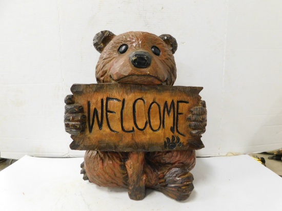 RESIN CUB BEAR WITH WELCOME SIGN