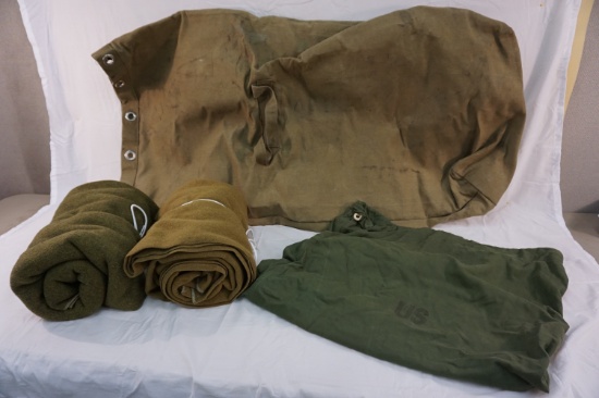 (2) ARMY DUFFLE BAGS & (2) ARMY BLANKETS