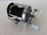 VINTAGE PFLUEGER SUMMIT FISHING REEL