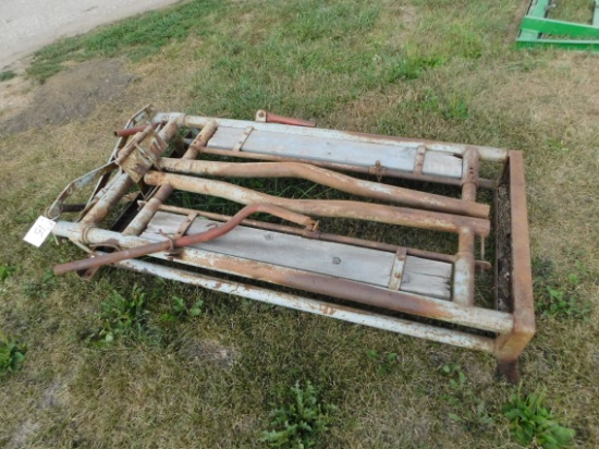 AUTOMATIC CATTLE HEAD GATE