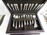HOLMES & EDWARDS INLAID SILVER PLATE FLATWARE IN WOODEN CHEST