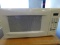 EMERSON MICROWAVE OVEN - WHITE