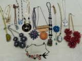 (14) ASSORTED FASHON JEWELRY NECKLACES