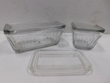 (2) VINTAGE REFRIGERATOR DISHES W/ 1 EXTRA LID