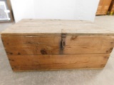 VINTAGE WOODEN HINGED BOX