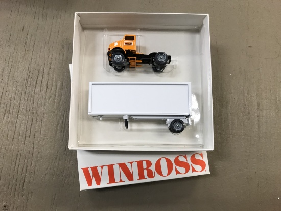 WINROSS 1/64 SCALE YELLOW FREIGHT LINES SEMI TRUCK & TRAILER