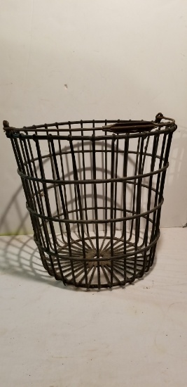 VINTAGE 13.5"  DIPPED WIRE ANDROCK APPLE BASKET