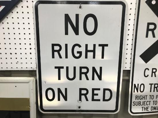 "NO RIGHT TURN ON RED" ROAD SIGN