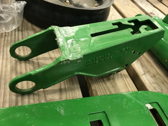 JOHN DEERE CLOSING WHEEL BRACKET