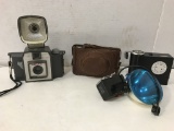 VINTAGE CAMERAS & FLASH EQUIPMENT