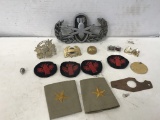 MILITARY / ROTC BADGES & PATCHES W/ MENS JEWELRY