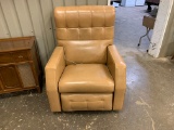 VINTAGE VYNL ELECTRIC MASSAGE RECLINER - VERY GOOD CONDITION