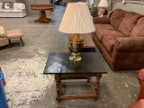 WOOD END TABLE W/ SLATE TOP & BRASS TABLE LAMP